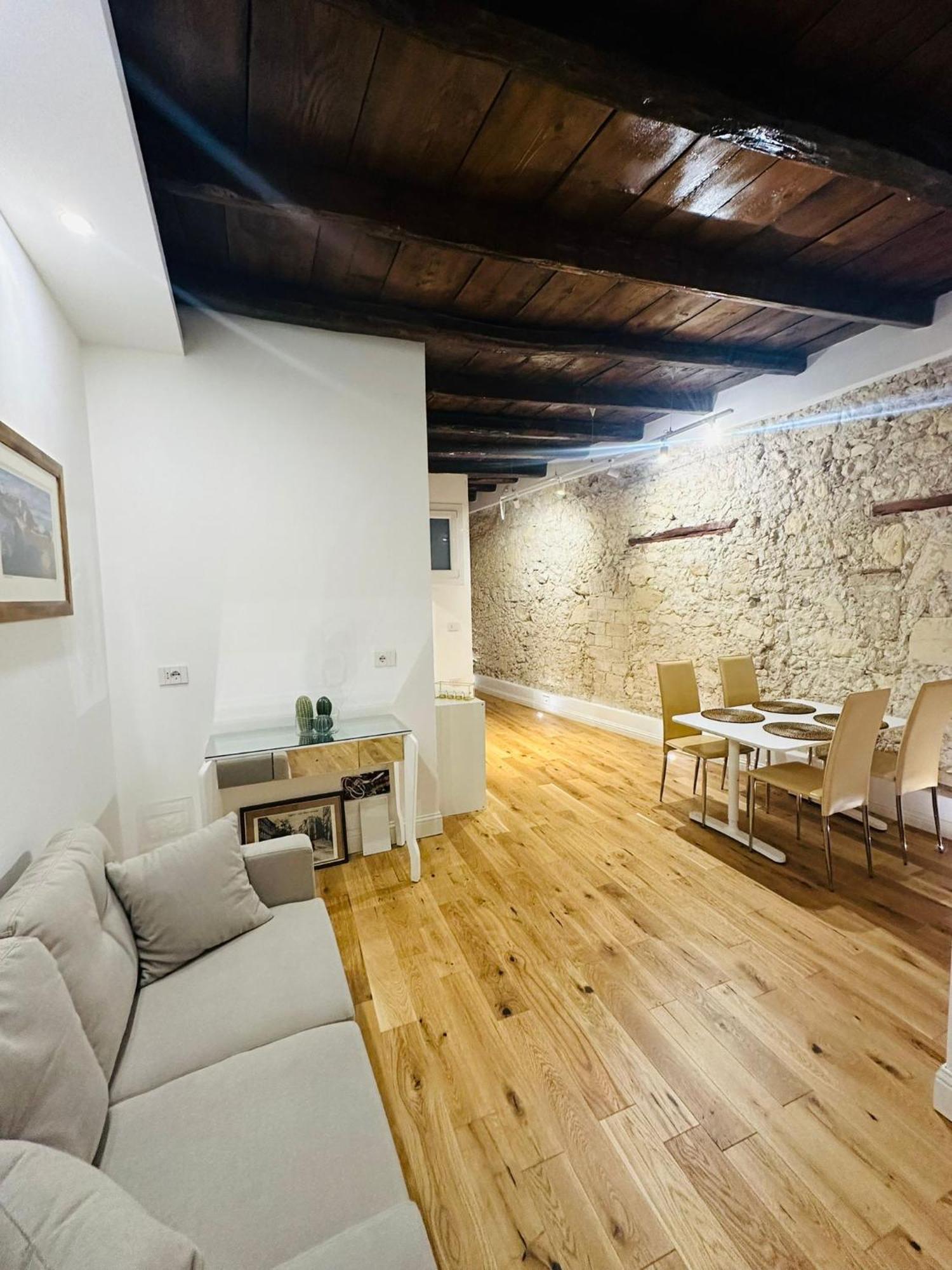 Antico Corso Charme Bed & Breakfast Cagliari Ngoại thất bức ảnh